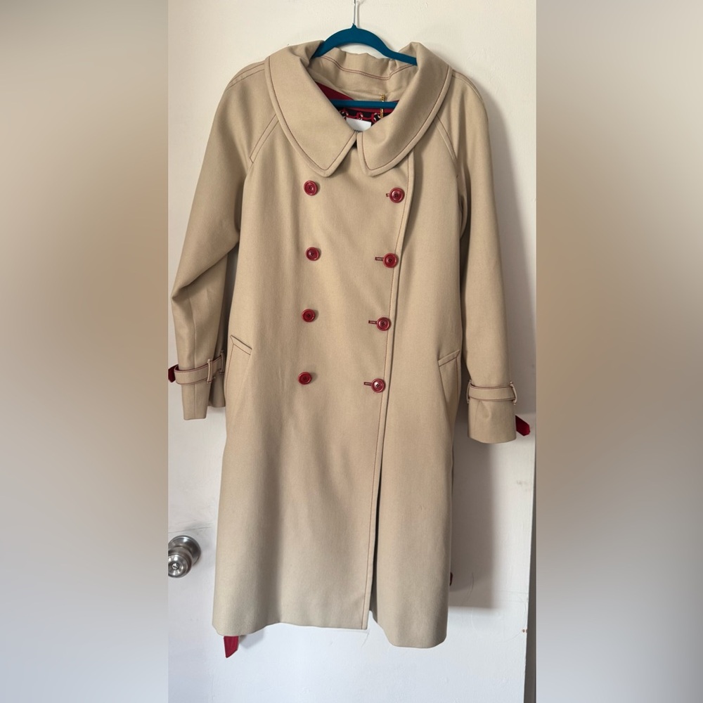 Moschino Tan Trench Coat with Red Accents - Picture 10 of 11